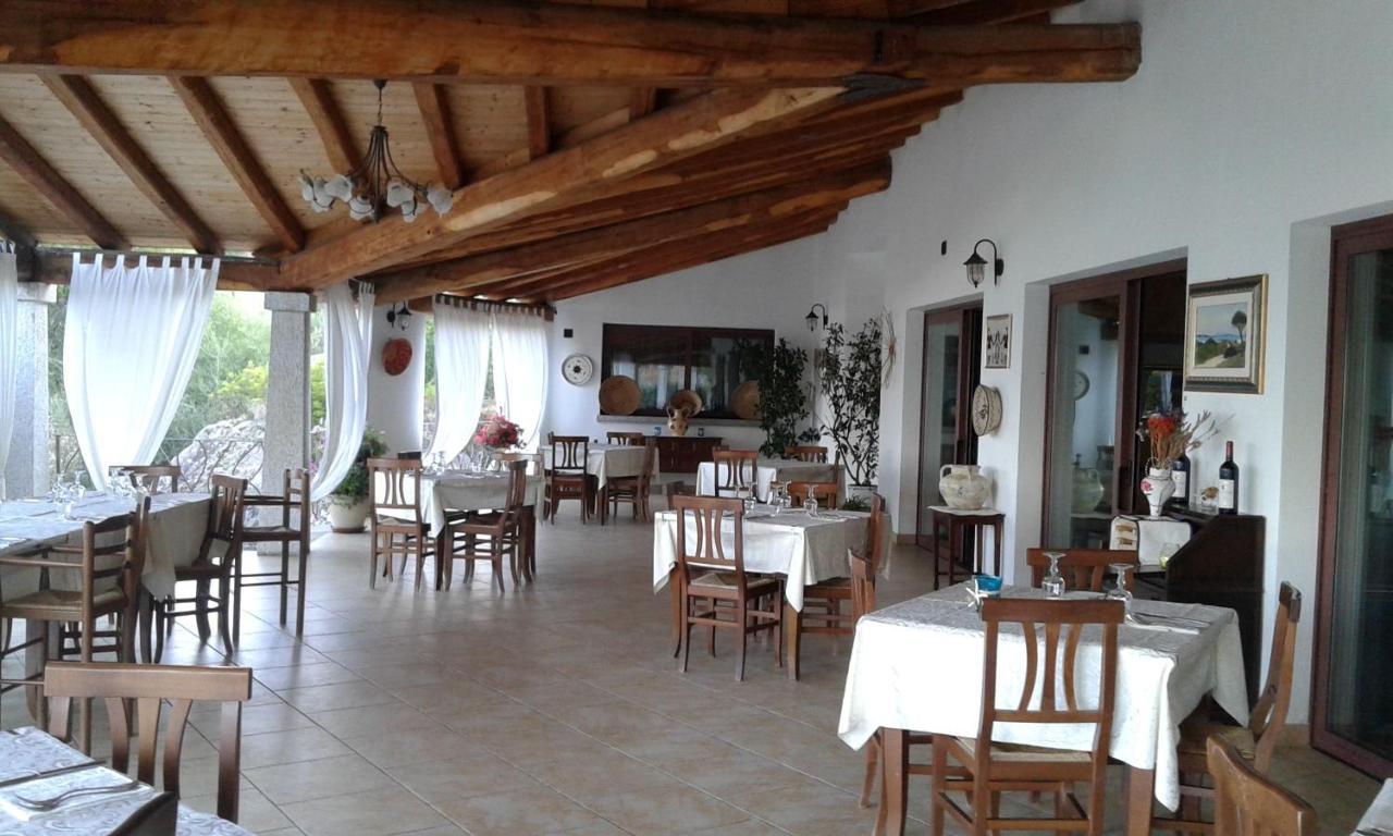 Hotel Lu Baroni Budoni Exterior foto